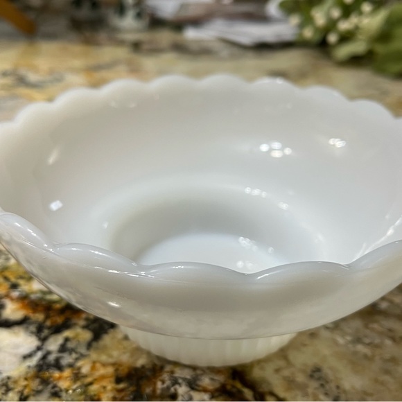 Vintage Milk Glass Bowl - Picture 2 of 4